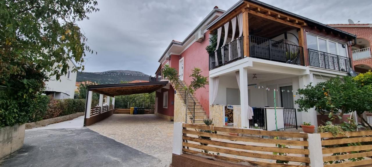 Kaštela Luxurious Three Bedrooms Apartment With Two Terraces מראה חיצוני תמונה
